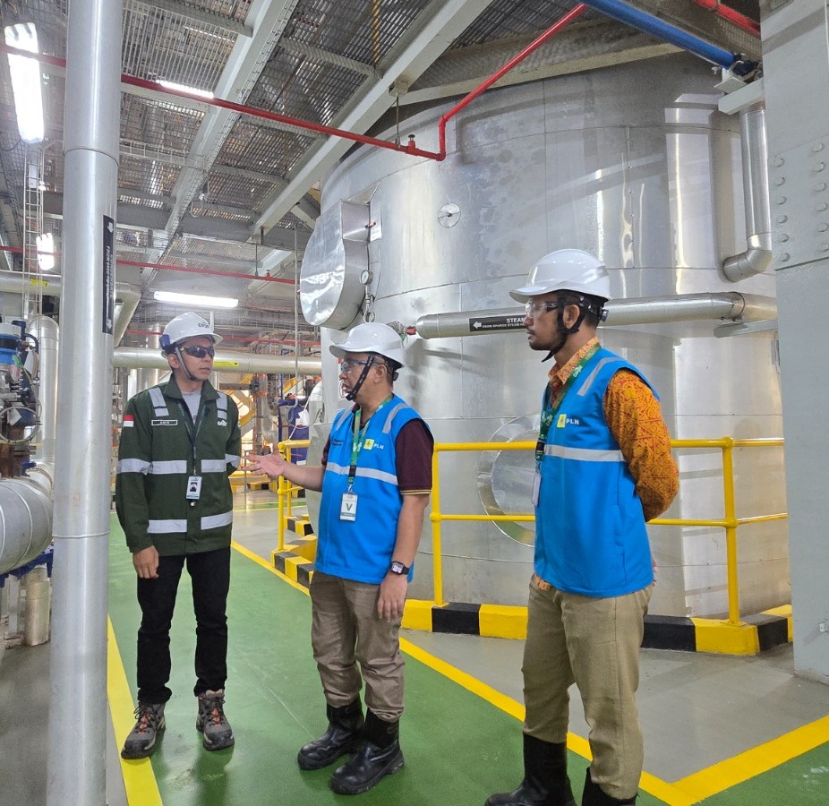 Melalui penyediaan listrik yang andal dan pelayanan yang semakin mudah, PLN UID Lampung berkomitmen mendukung iklim investasi, meningkatkan produktivitas berbagai sektor, serta menghadirkan energi yang menjadi fondasi pembangunan dan kesejahteraan masyarakat Lampung || Foto: PLN UID Lampung