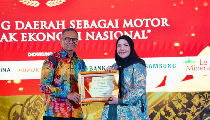 Pimpin Bandar Lampung, Walikota Eva Dwiana Terima Disway Top Regional Leader Awards 2026