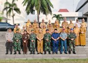 Asisten Pemerintahan dan Kesejahteraan Rakyat Setdaprov Lampung, M. Firsada mengikuti Upacara Bulanan Bersama Forkopimda Provinsi Lampung yang digelar di Lapangan Korpri, Kompleks Kantor Gubernur Lampung || Foto: Dinas Kominfotik Provinsi Lampung