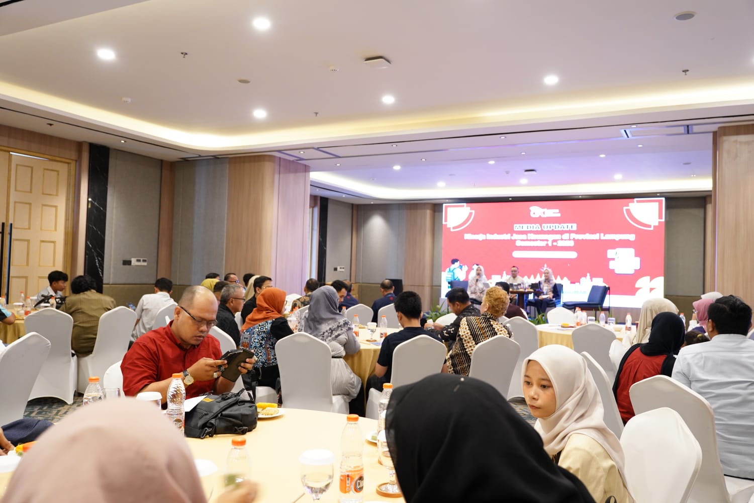 Kegiatan media update bersama insan media Provinsi Lampung yang digelar oleh OJK Provinsi Lampung || Foto: OJK Provinsi Lampung
