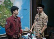 Gubernur Lampung, Rahmat Mirzani Djausal saat menerima Riski Muhammad Ivan beserta orang tuanya di Ruang Kerja Gubernur || Foto: Dinas Kominfotik Provinsi Lampung