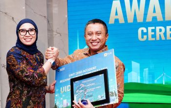 General Manager PLN UID Lampung menerima Penghargaan Zero Accident Semester I Tahun 2026 || Foto: PLN UID Lampung