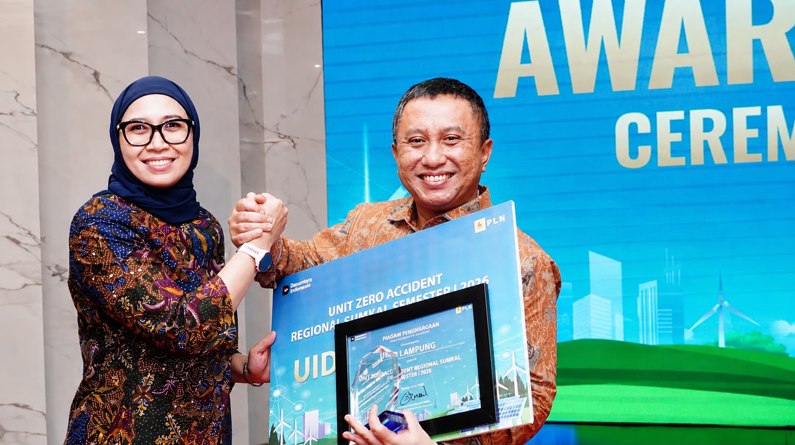 General Manager PLN UID Lampung menerima Penghargaan Zero Accident Semester I Tahun 2026 || Foto: PLN UID Lampung
