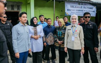 Wapres Gibran Rakabuming Raka didampingi Wagub Lampung Jihan Nurlela, meninjau langsung pelaksanaan Program Makan Bergizi (MBG) di MTs Muhammadiyah 1 Way Bungur, Kabupaten Lampung Timur || Foto: Dinas Kominfotik Provinsi Lampung