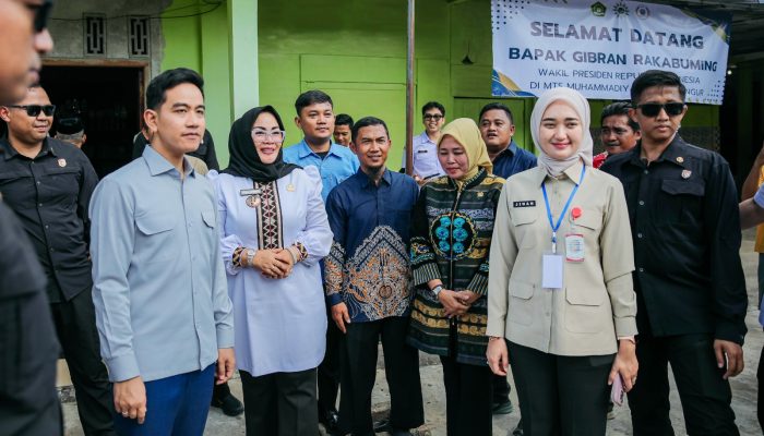 Didampingi Wagub Jihan, Wapres Gibran Tinjau Program Makan Bergizi di Lampung Timur, Pastikan Berjalan Optimal