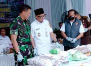 Gubernur Lampung Rahmat Mirzani Djausal pada kegiatan pemusnahan barang bukti narkotika dan senjata api ilegal yang digelar Polda Lampung di halaman Gedung Serbaguna Presisi Polda Lampung || Foto: Pemerintah Provinsi Lampung