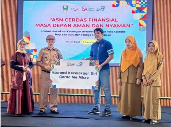 OJK Provinsi Lampung berkolaborasi dengan Pemkab Pesisir Barat dan Asuransi Astra mengambil langkah konkret dalam memperluas inklusi keuangan di daerah || Foto: OJK Provinsi Lampung