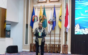 Staf Ahli Gubernur Lampung Bidang Pemerintahan, Hukum, dan Politik Yanyan Ruchyansyah saat membacakan sambutan Gubernur dalam kegiatan Mitigasi Dampak Perubahan Iklim, Khususnya Fenomena El Nino, di Balai Keratun || Foto: Pemprov Lampung