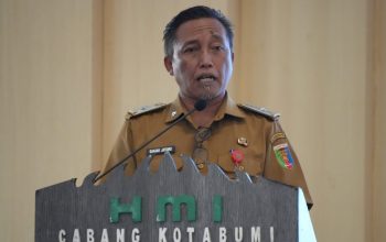 Kepala Dinas Komunikasi, Informatika, dan Statistik (Kominfotik) Provinsi Lampung Ganjar Jationo pada pelantikan Pengurus HMI Cabang Kotabumi periode 2026–2027 || Foto: Pemerintah Provinsi Lampung