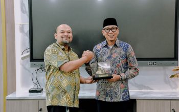Gubernur Lampung Rahmat Mirzani Djausal saat melakukan kunjungan dan rapat koordinasi bersama Direksi PT Pertamina Hulu Rokan (PHR) di Jakarta || Foto: Pemprov Lampung