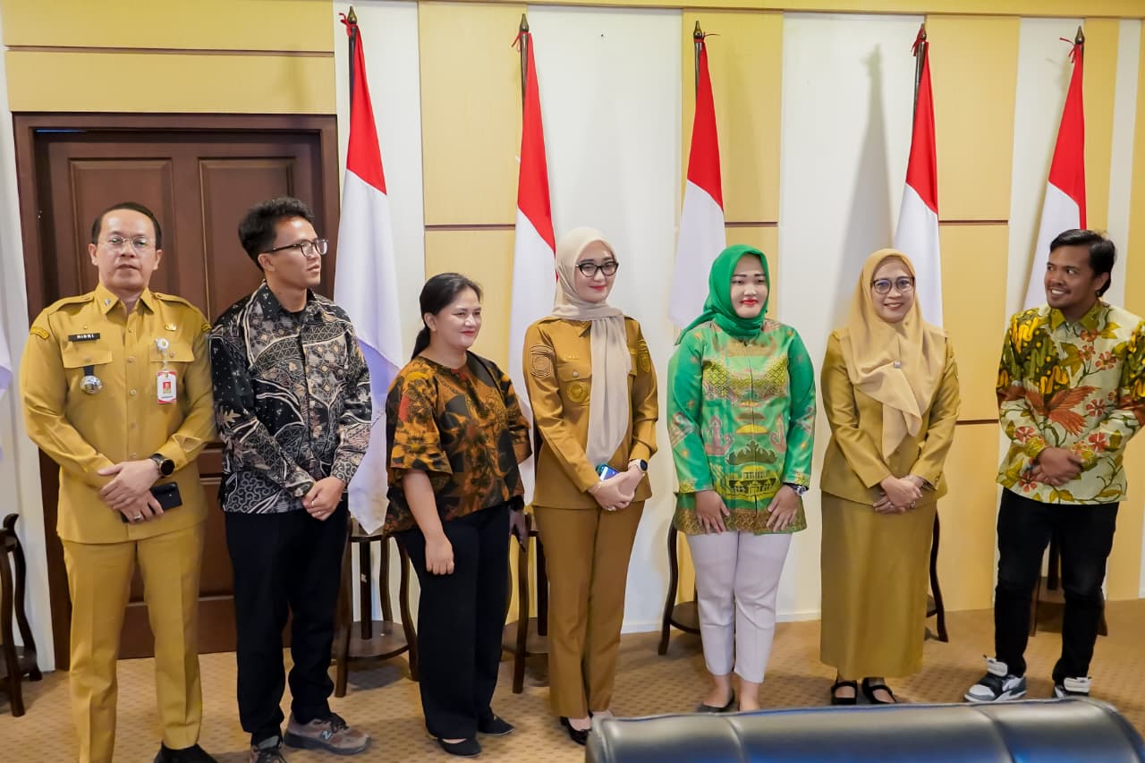 Wakil Gubernur Lampung, Jihan Nurlela saat menerima audiensi Yayasan Muda Inspirasi Restorasi Zakat Alam Provinsi Lampung di Ruang Sakai Sambayan, Kantor Gubernur Lampung || Foto: Pemerintah Provinsi Lampung