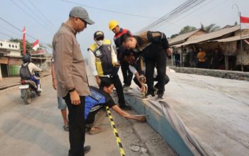 Gubernur Lampung Rahmat Mirzani Djausal meninjau progres pembangunan infrastruktur jalan pada ruas Metro–Kota Gajah di Kabupaten Lampung Tengah dan ruas Jalan Pattimura di Kota Metro || Foto: Pemerintah Provinsi Lampung