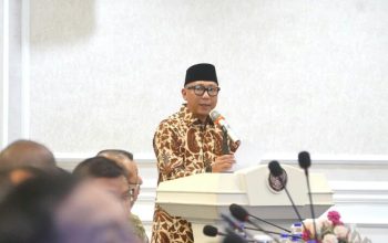 Pemprov Lampung bersama pemerintah kabupaten/kota dan TNI memperkuat sinergi pembangunan desa melalui Penandatanganan Kesepakatan Bersama Sinergi Pembangunan Daerah dalam Mendukung Program DesaKu Maju di Provinsi Lampung || Foto: Pemerintah Provinsi Lampung