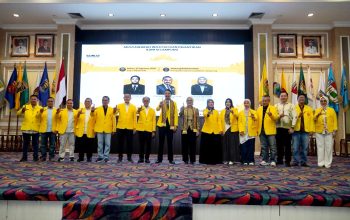 Pengukuhan kepengurusan baru ILUNI UI Wilayah Lampung dibawah nakhoda Anang Risgiyanto, yang dilantik secara langsung oleh Ketua Umum ILUNI UI, Pramudya Azhar, di Balai Keratun Lantai 3, Komplek Kantor Gubernur Lampung || Foto: Pemerintah Provinsi Lampung