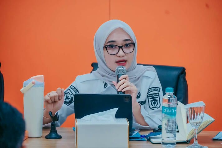 Wakil Gubernur Jihan Nurlela dalam Rapat Koordinasi Kesiapsiagaan Bencana Kebakaran Hutan dan Lahan Provinsi Lampung di Ruang Pusdalops Kantor Badan Penanggulangan Bencana Daerah (BPBD) Provinsi Lampung || Foto: Pemerintah Provinsi Lampung