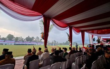 PLN ULP Liwa turut hadir dalam Upacara HUT ke-81 RI sebagai bentuk dukungan dan sinergi bersama Pemerintah Kabupaten Lampung Barat || Foto: PLN ULP Liwa