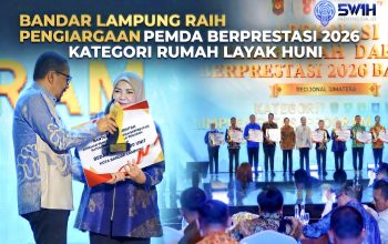 Pemerintah Kota Bandar Lampung meraihi Penghargaan Pemerintah Daerah Berprestasi Tahun 2026 Batch 2 Regional Sumatera. Piagam penghargaan diterima langsung oleh Walikota Eva Dwiana pada, Selasa 12/8/2026 di Batam || Foto: Diskominfo Bandar Lampung || 5WH1INDONESIA.ID