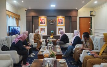 Wagub Lampung, Jihan Nurlela menerima audiensi Pimpinan Redaksi Majalah Srikandi Lampung di Ruang Kerja Wakil Gubernur Lampung || Foto: Pemerintah Provinsi Lampung