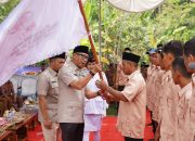Gubernur selaku Ketua HKTI Provinsi Lampung melantik PAC dan Pengurus Ranting Himpunan Kerukunan Tani Indonesia (HKTI) se-Kabupaten Lampung Selatan di Desa Gandri, Kecamatan Penengahan || Foto: Pemerintah Provinsi Lampung