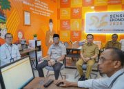 Gubernur Lampung Rahmat Mirzani Djausal bersama Sekdaprov Marindo Kurniawan melakukan peninjauan langsung atas progres pelaksanaan Sensus Ekonomi 2026 di Kantor Badan Pusat Statistik (BPS) Provinsi Lampung || Foto: Pemprov Lampung