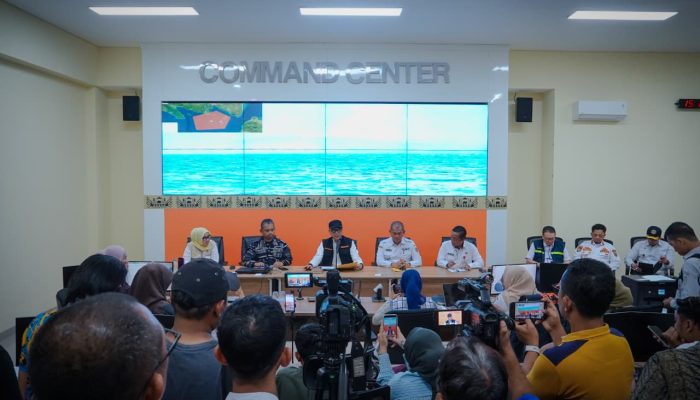 Gunung Anak Krakatau Masih Siaga, Pemprov Lampung Perkuat Mitigasi dari Laut hingga Layanan Kesehatan