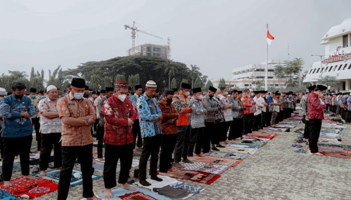 Ikhtiar Hadapi Kemarau, Pemprov Lampung Gelar Salat Istiska