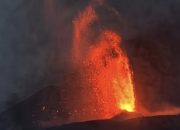 Aktivitas Erupsi Gunung Anak Krakatau Masih Berlangsung, Warga Diminta Waspada Abu Vulkanik