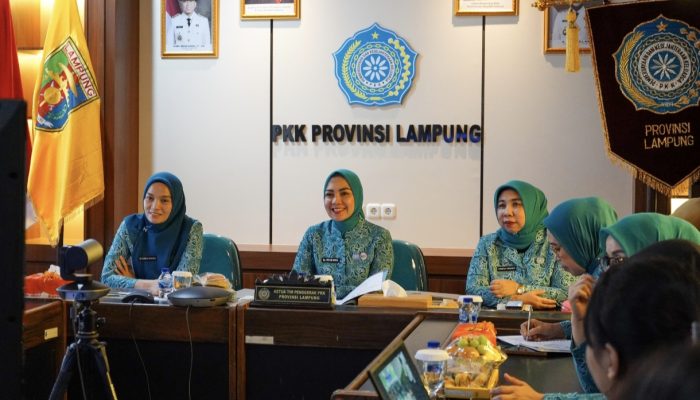 Ketua TP PKK Lampung Dorong Pekon Tapis Sukarame Perkuat Kesejahteraan Keluarga