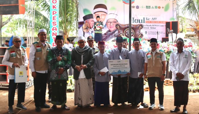 YBM PLN Berbagi Kebahagiaan, 69 Santri Yatim dan Duafa di Lampung Timur Terima Santunan